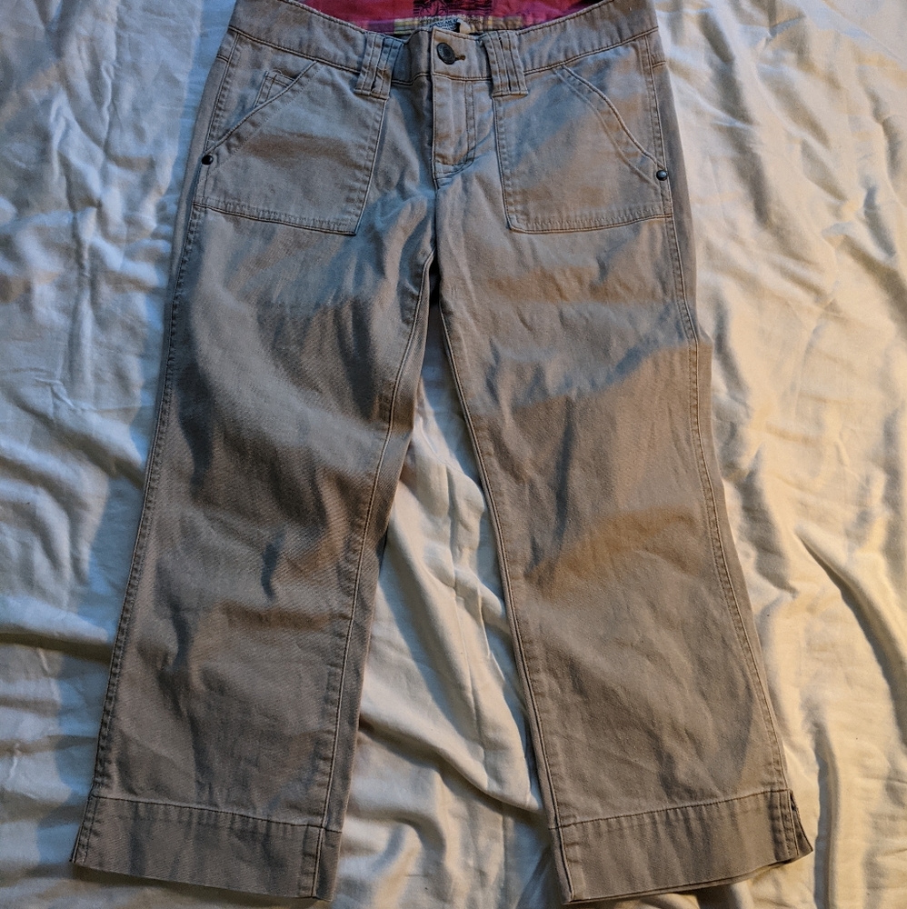 American eagle "0" khaki cropped 21 inch pants